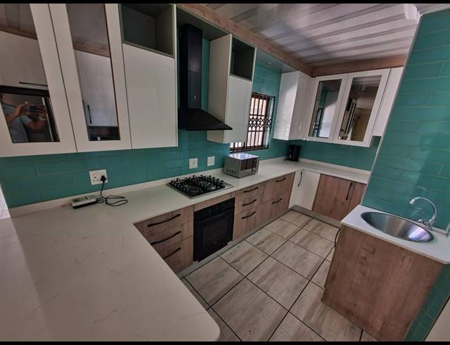 3 BEDROOM HOUSE FOR SALE IN THERESAPARK